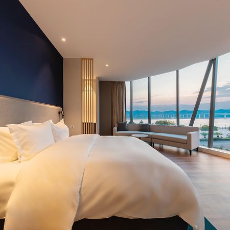 Holiday Inn Express Yichang Riverside By Ihg Buitenkant foto