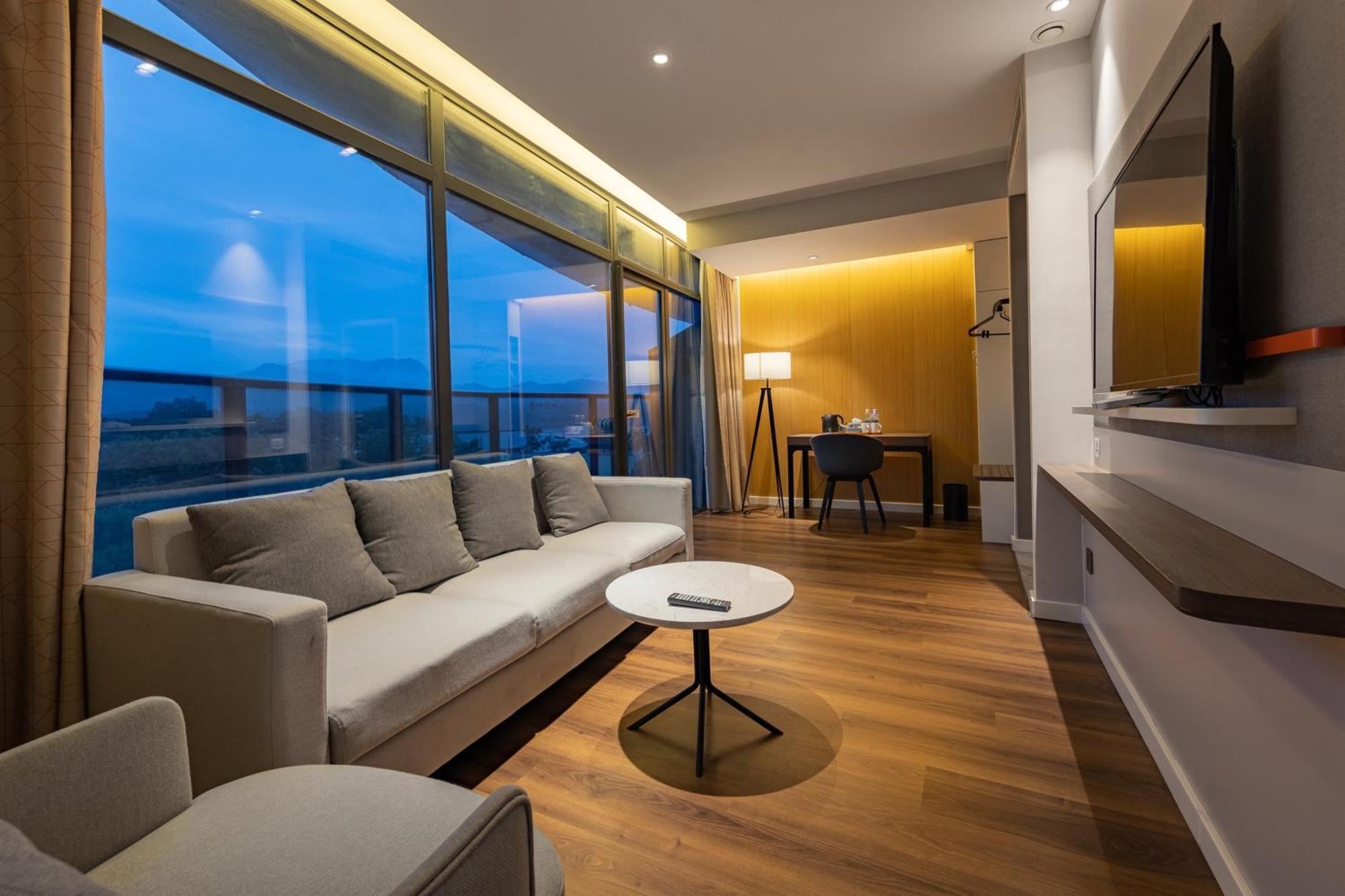 Holiday Inn Express Yichang Riverside By Ihg Buitenkant foto
